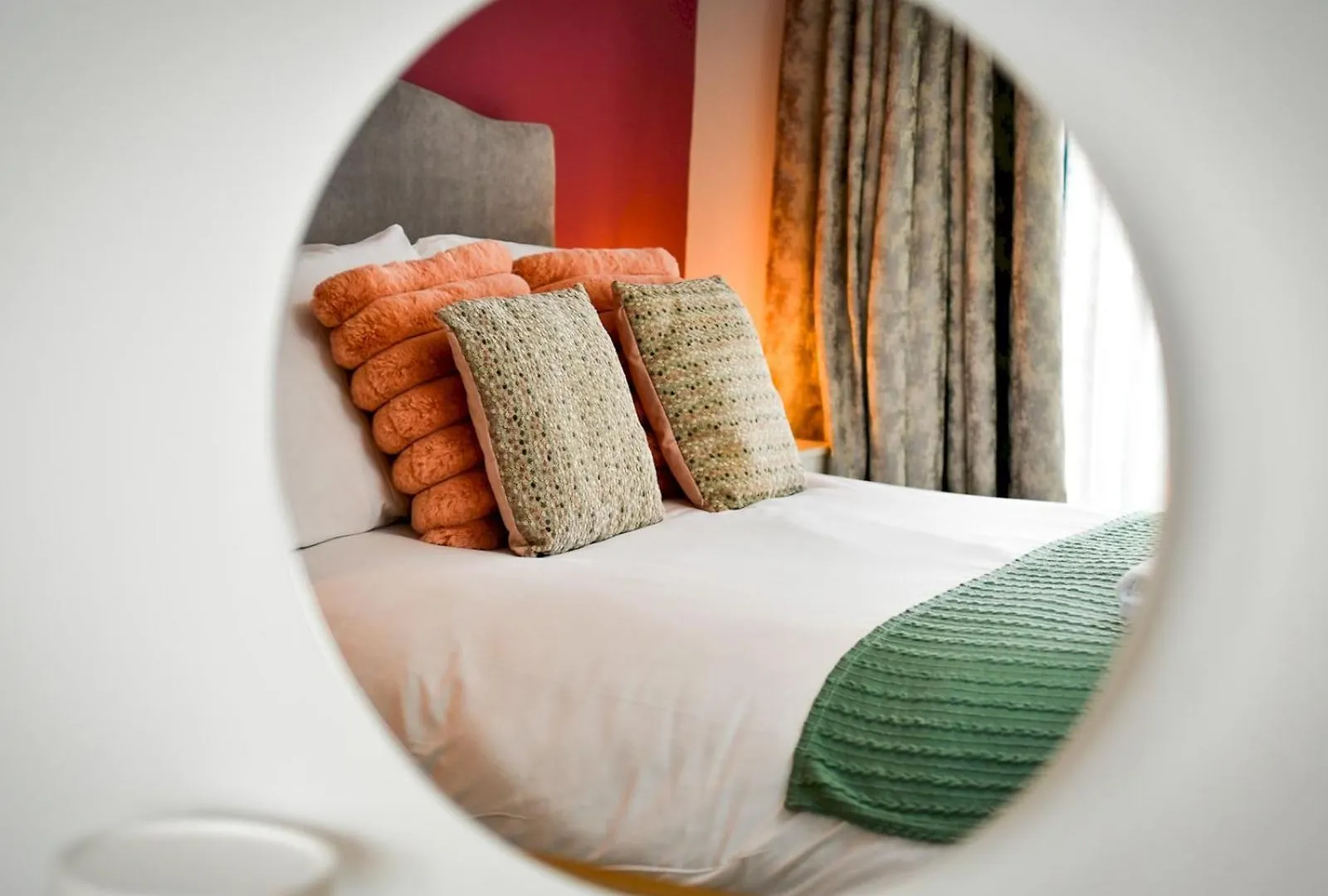 Pass The Keys Trendy 1 Bedroom Apartment Cardiff